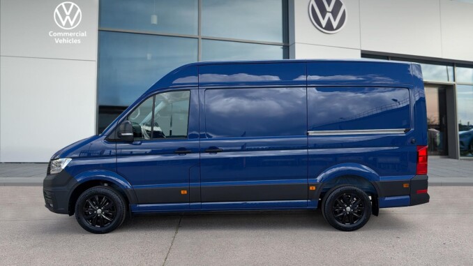 Volkswagen Crafter Cr35 Mwb Diesel Fwd 2.0 TDI 140PS Commerce Plus High Roof Van - Image 12